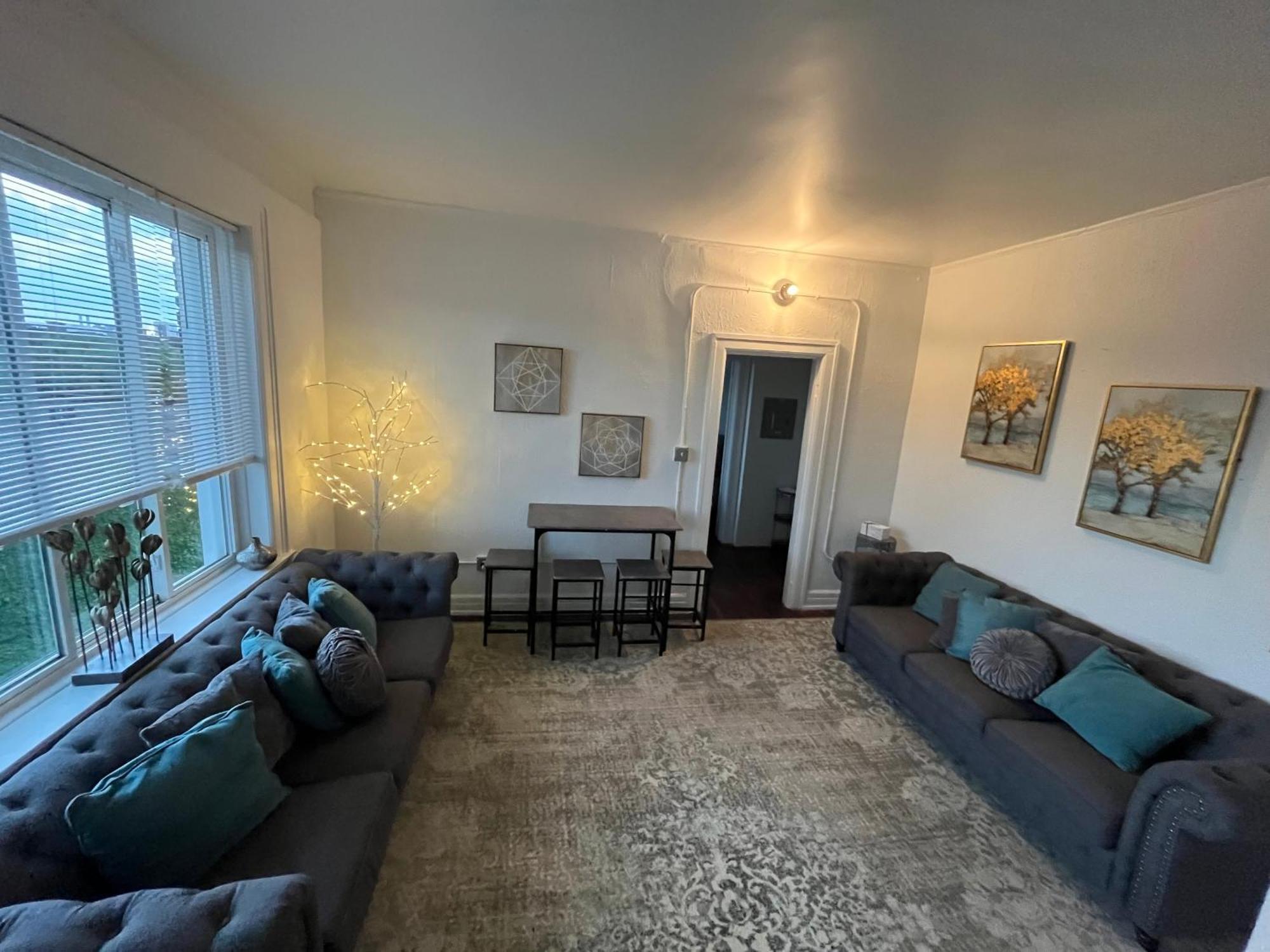 2 Bedroom Stylist Apartment 디트로이트 외부 사진